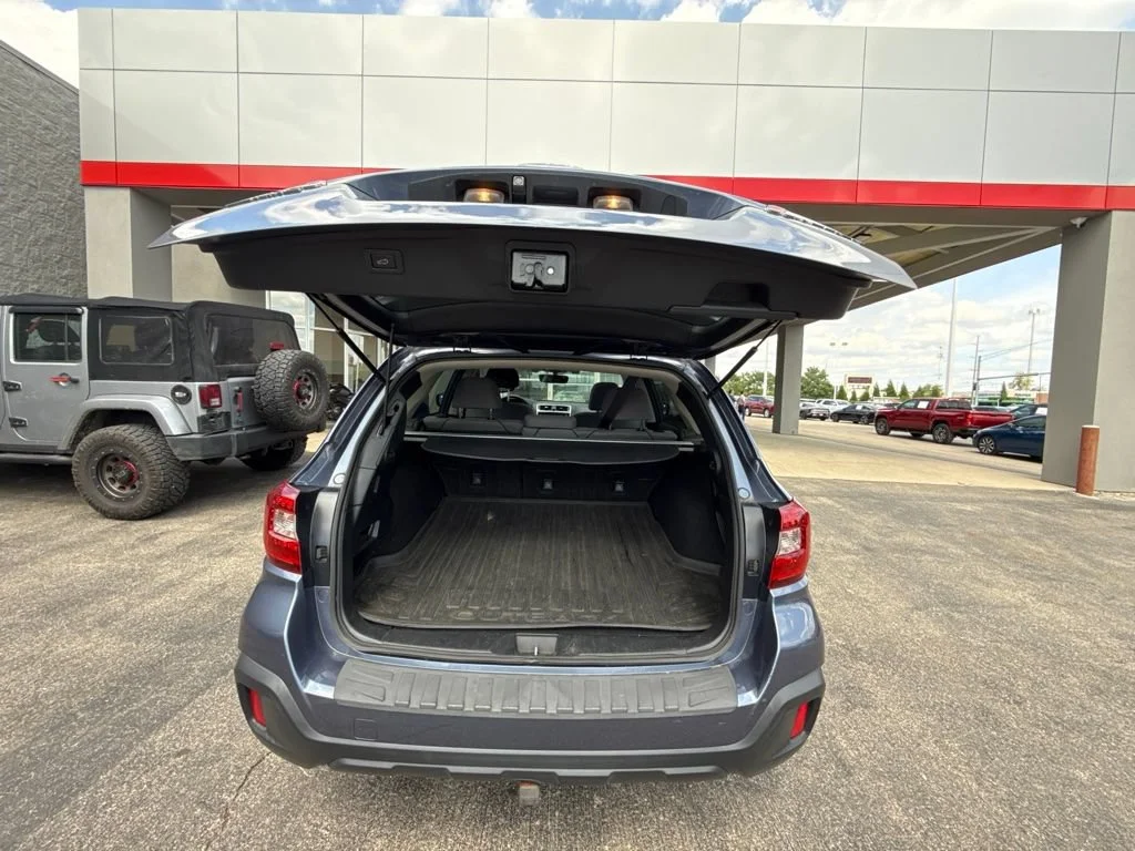 Used 2018 Twilight Blue Metallic Subaru 2.5i Premium image 21