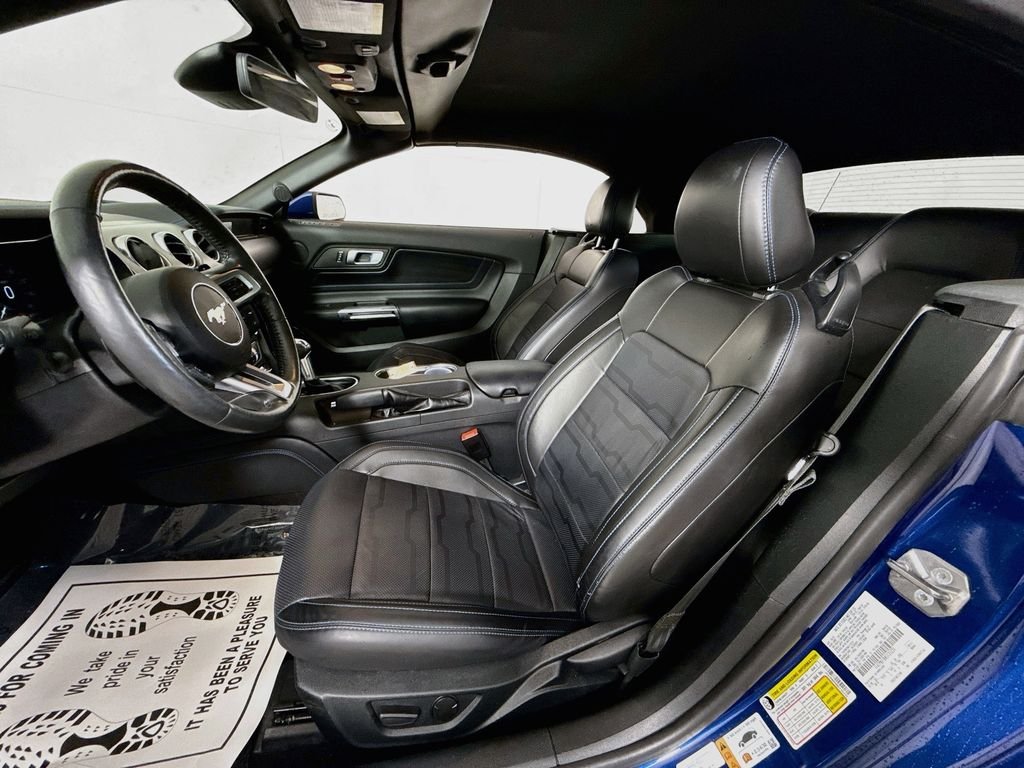 Used 2022 Atlas Blue Metallic Ford GT Premium image 2