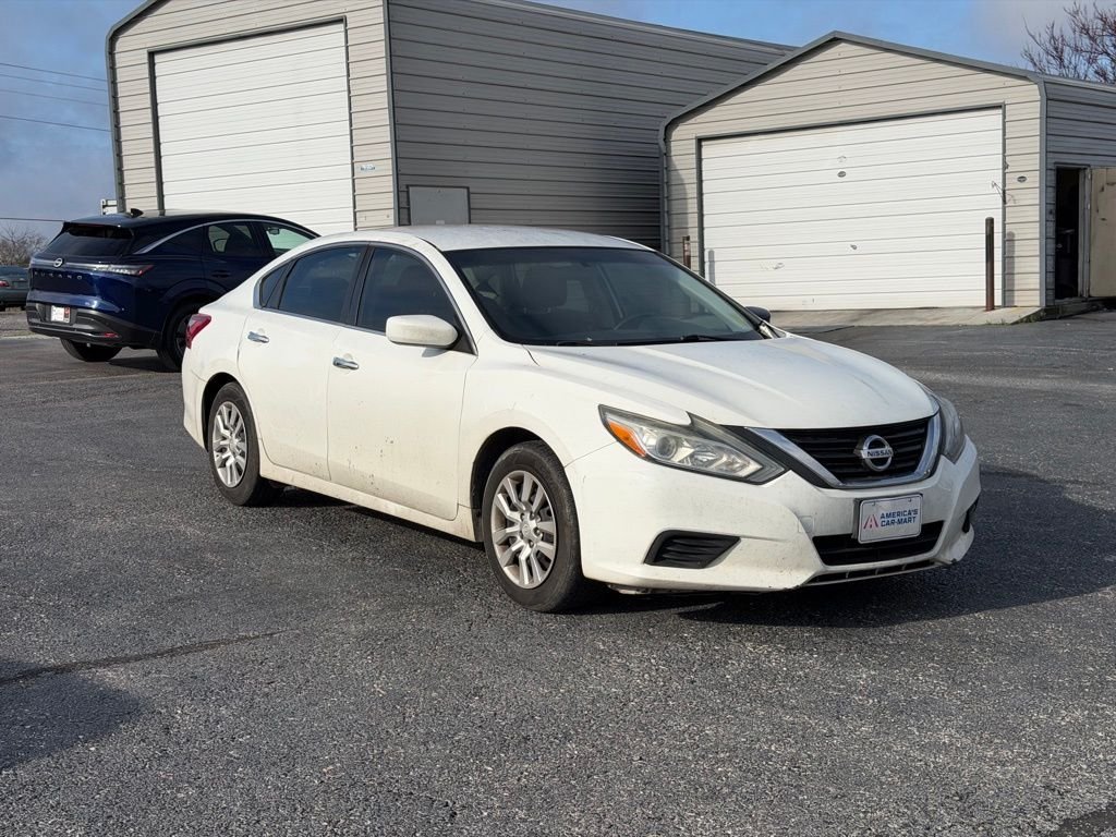 Used 2017 Nissan Altima S with VIN 1N4AL3AP6HN327208 for sale in Shelbyville, TN