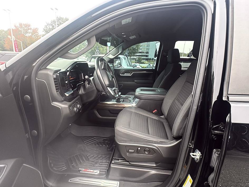 Used 2022 Black Chevrolet RST image 20