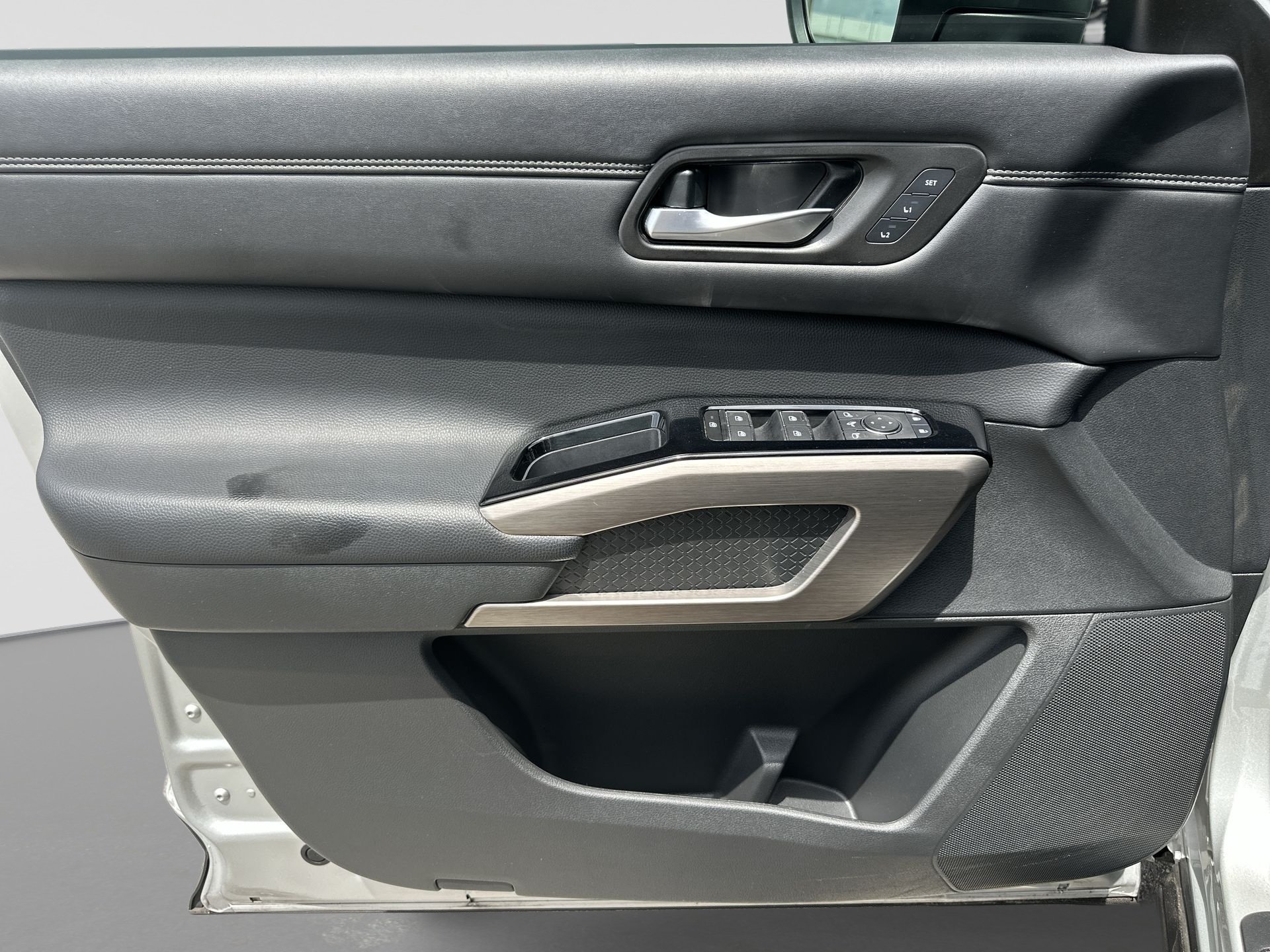 2024 Nissan Pathfinder Platinum - Photo 23