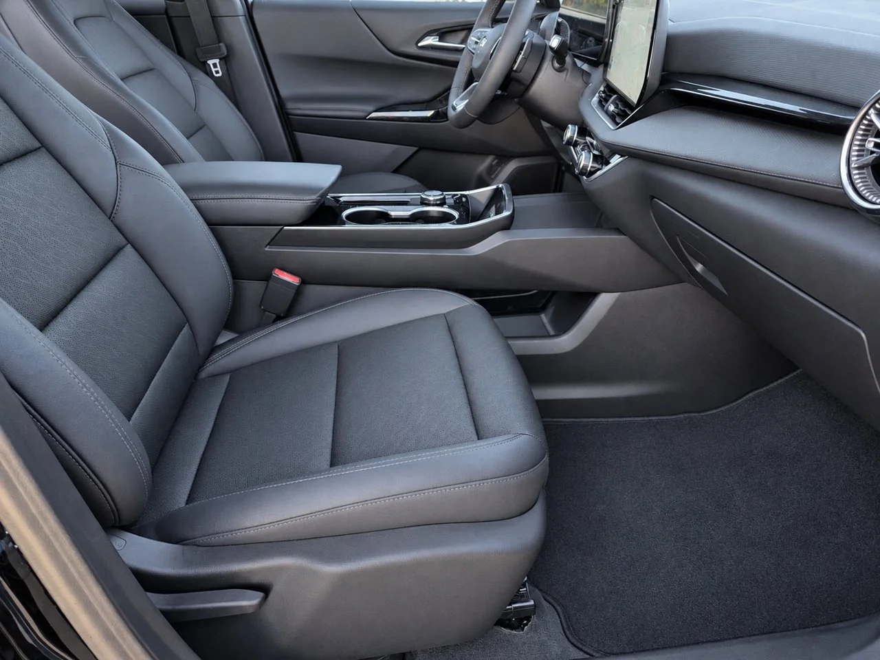 Used 2026 Mosaic Black Chevrolet LT image 31