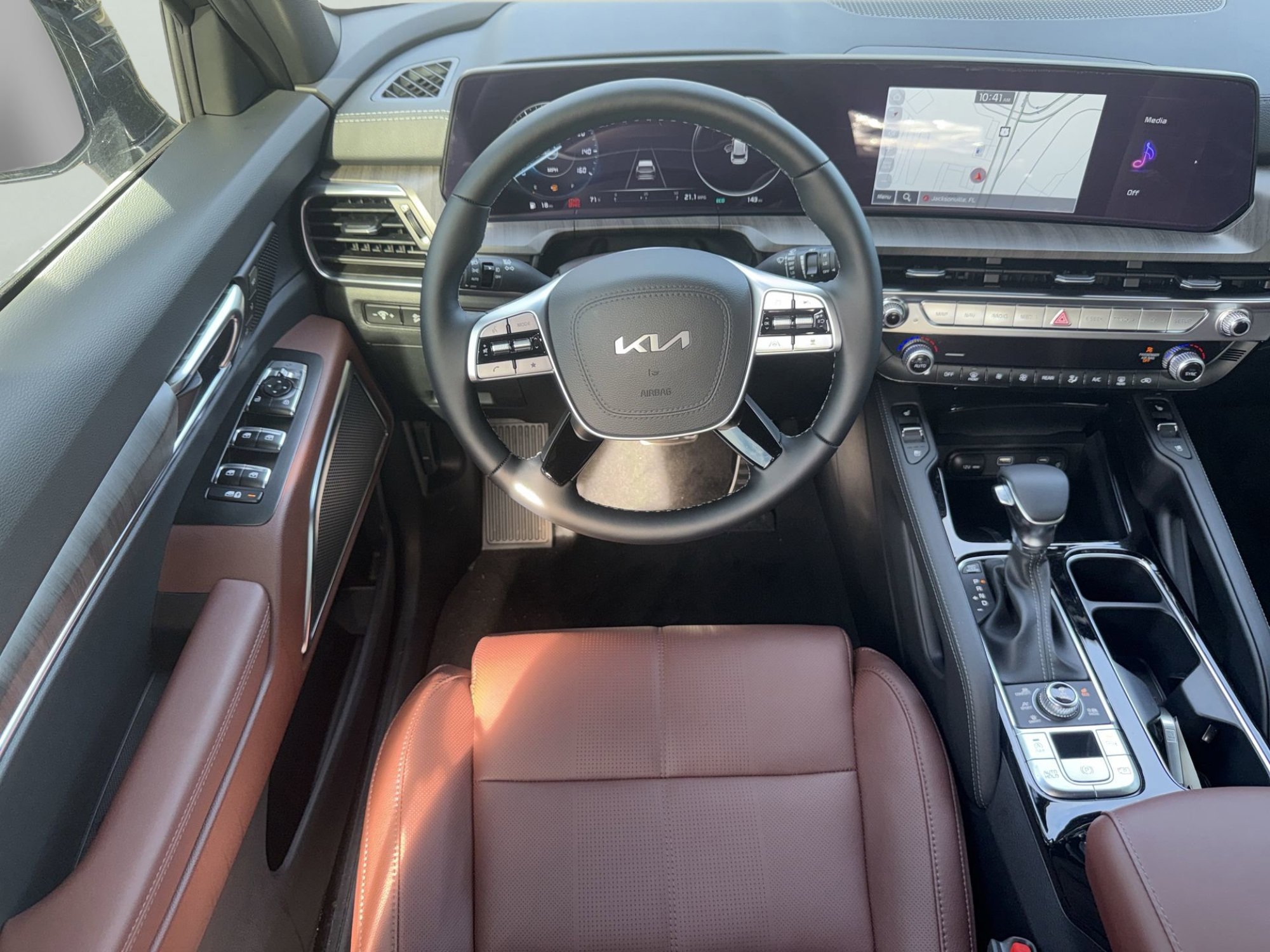 2025 Kia Telluride SX - Photo 27
