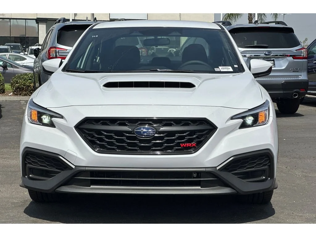 New 2026 CERAMIC WHITE Subaru Base image 9