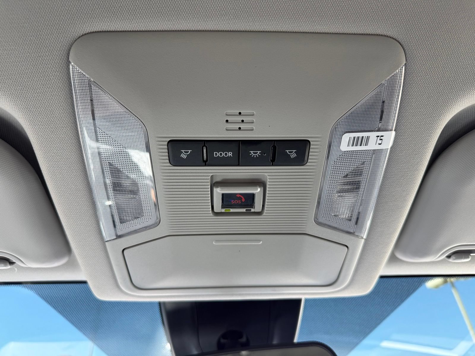 2025 Toyota RAV4 LE - Photo 20