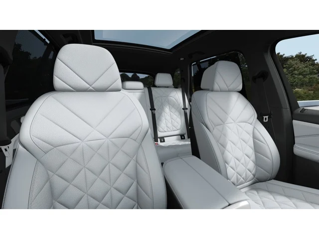 New 2026 Dravit Grey Metallic BMW xDrive50e image 11