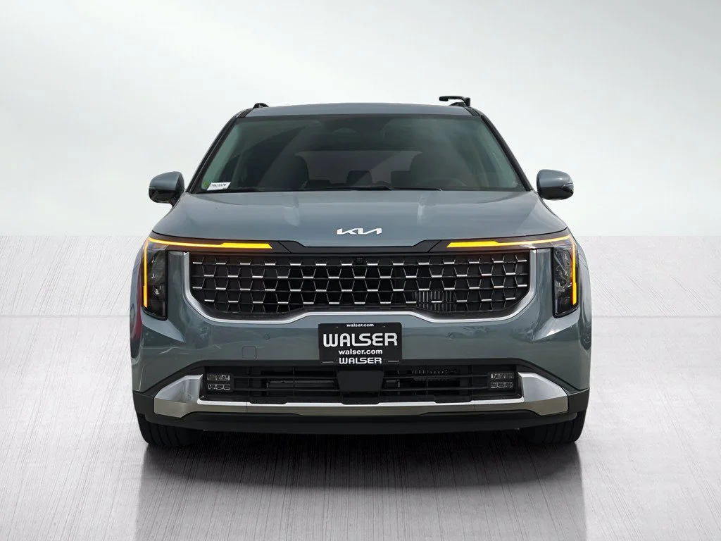 New 2027 Iceberg Green Kia SX FWD image 2