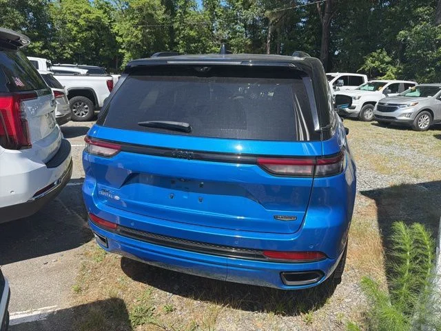 Used 2023 Blue Jeep Summit Reserve 4xe image 10