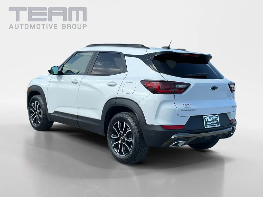 Used 2024 Summit White Chevrolet ACTIV image 5