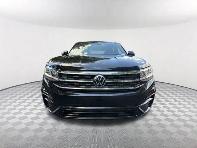 Used 2021 Black Volkswagen 3.6L V6 SE w/Technology R-Line image 2