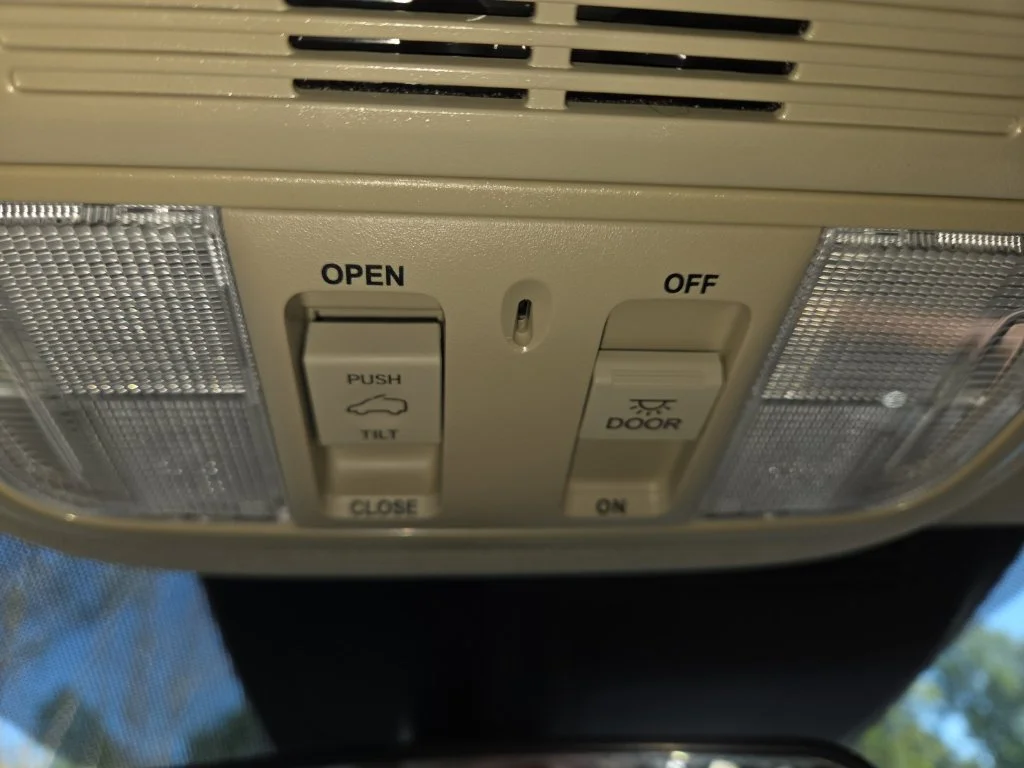 Used 2022 White Honda EX image 14