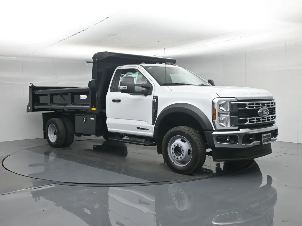 2026 Ford F-550 Super Duty Chassis Cab XL