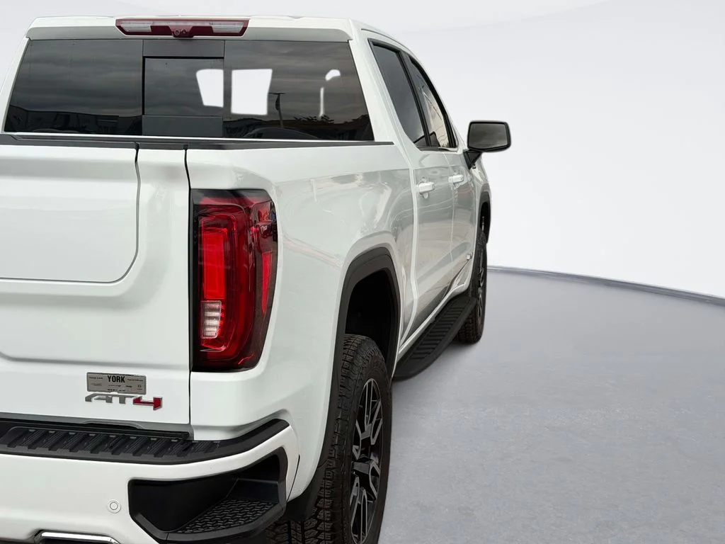 Used 2025 White GMC AT4 image 5
