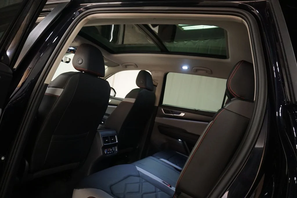 New 2026 Black Volkswagen 2.0T Peak Edition image 31