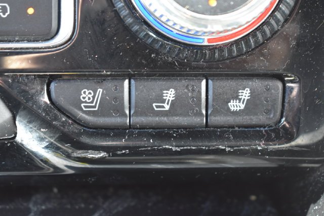 Used 2021 Black GMC Denali image 36