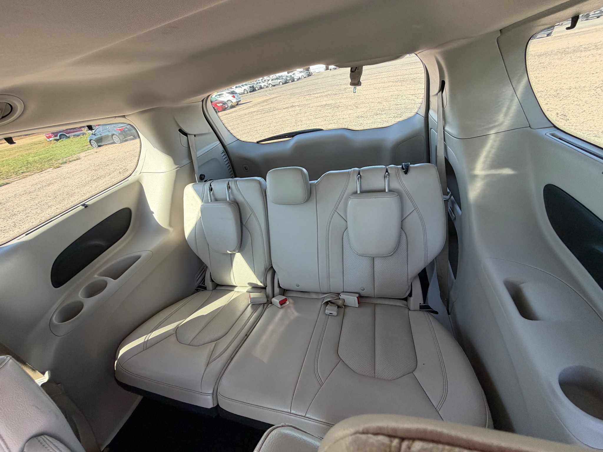 Used 2021 White Chrysler Touring L image 13