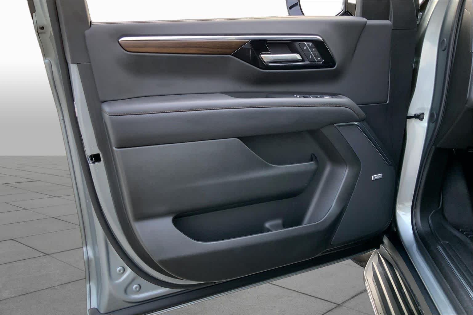 Used 2025 Sterling Gray Metallic Chevrolet High Country image 21
