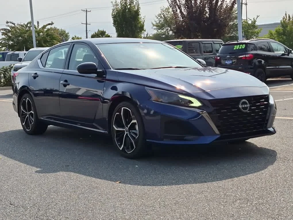 Used 2023 Deep Blue Pearl Nissan 2.5 SR image 2