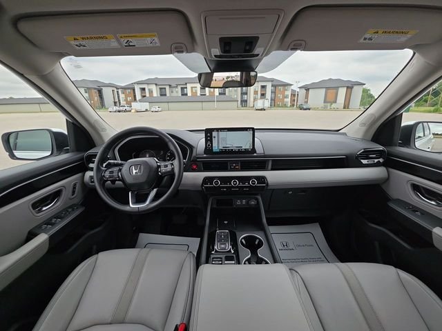 2025 Honda Pilot Touring - Photo 28