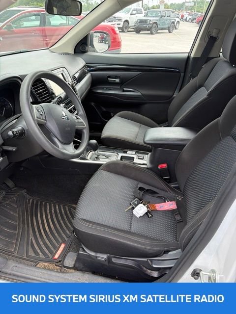 Used 2020 White Mitsubishi ES image 7