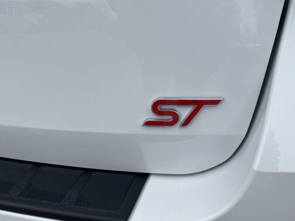 New 2026 Star White Metallic Tri-Coat Ford ST image 4