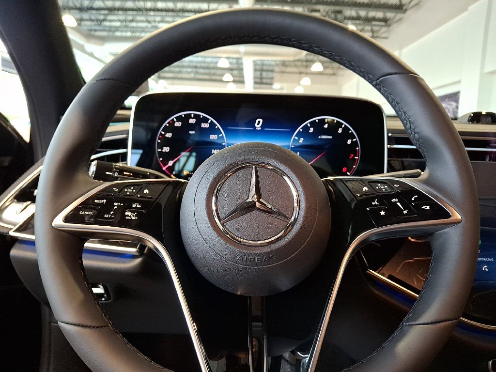 New 2027 Nautical Blue Metallic Mercedes-Benz E 350 image 11