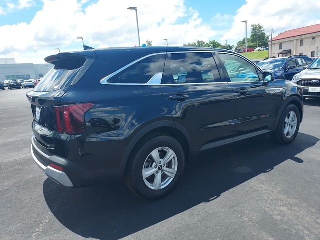 Used 2026 Black Kia LX image 5