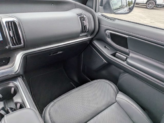 Used 2026 Silver Metallic Ford Platinum image 19