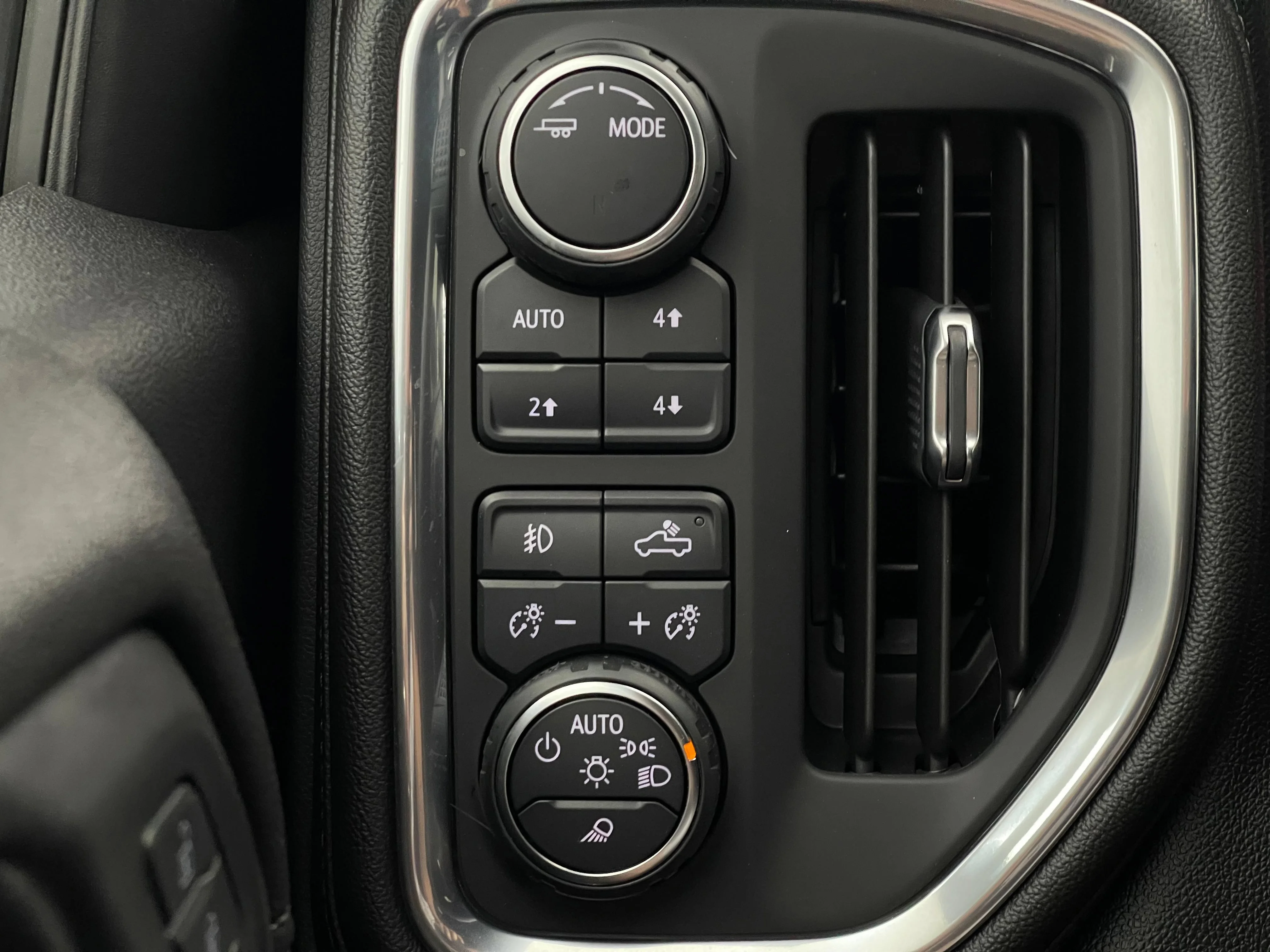 Used 2021 SUMMIT WHITE Chevrolet LT Trail Boss image 22