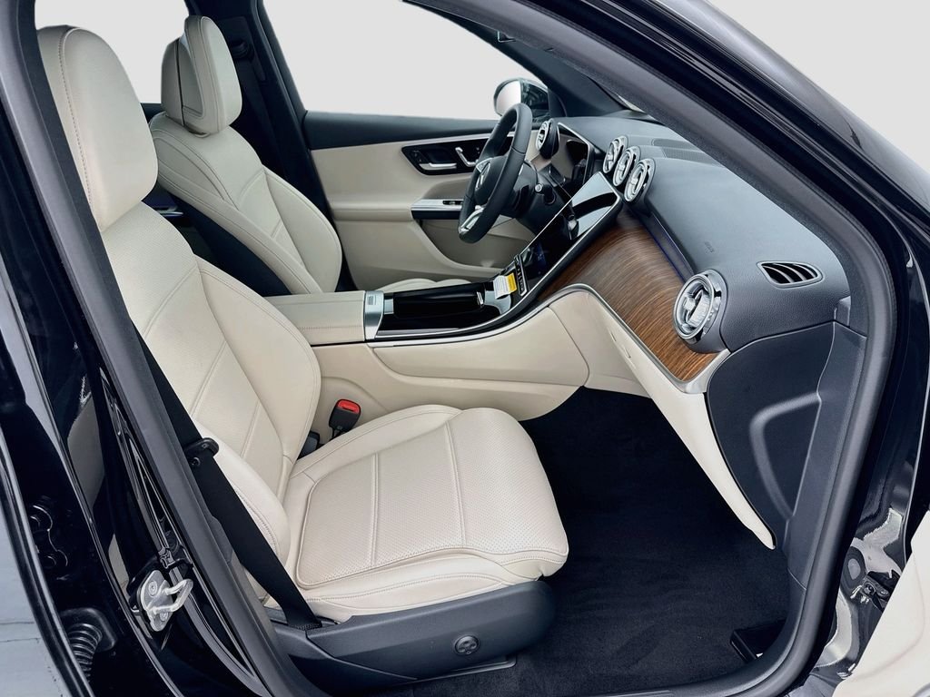New 2027 Obsidian Black Metallic Mercedes-Benz GLC 300 image 19