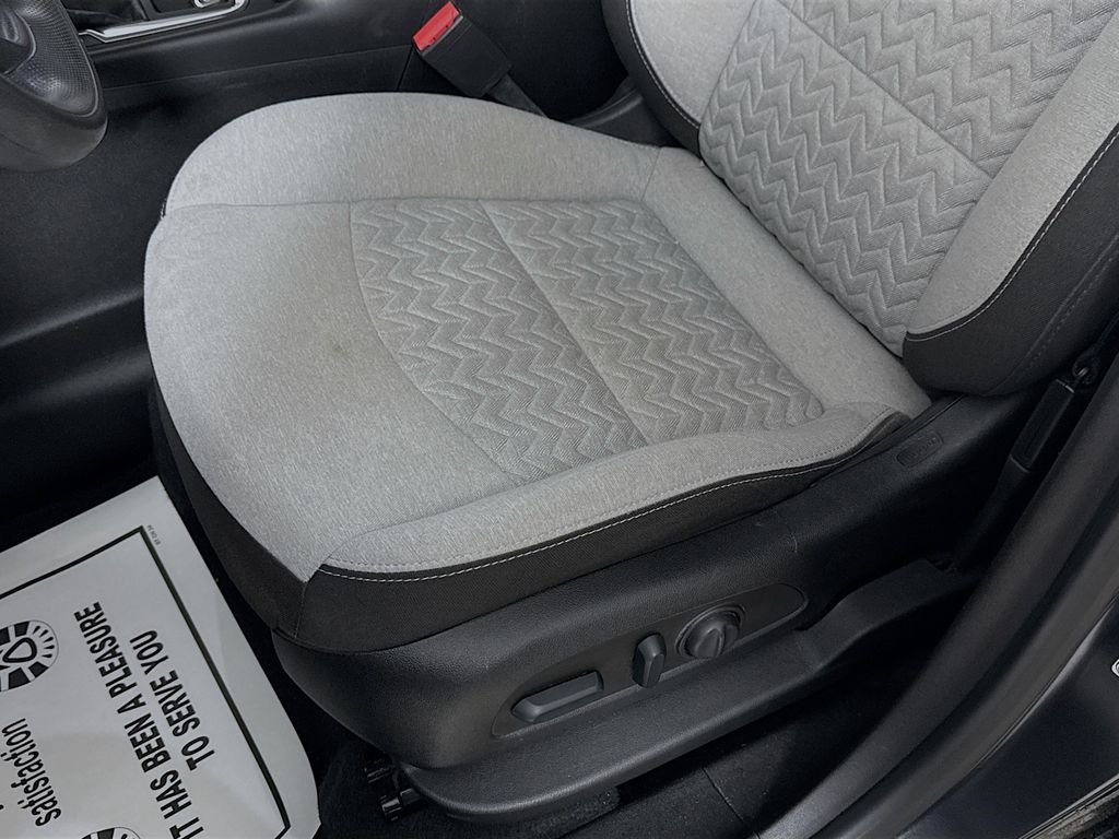 Used 2022 Gray Chevrolet LS image 21