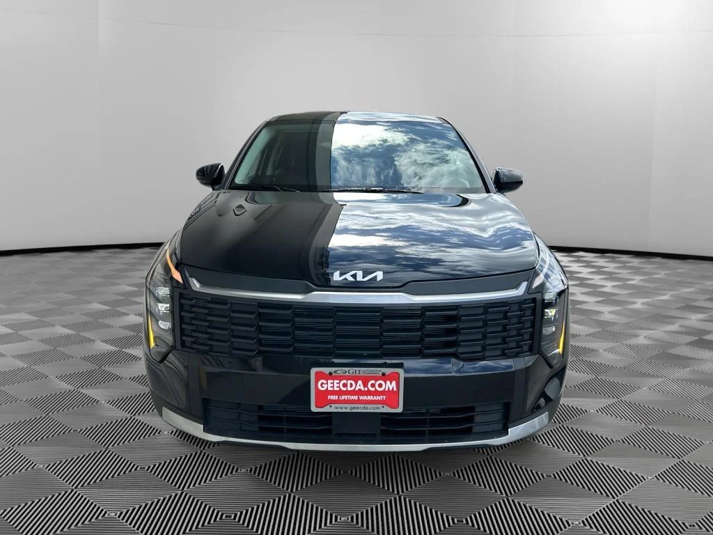 New 2026 Fusion Black Kia LX image 2