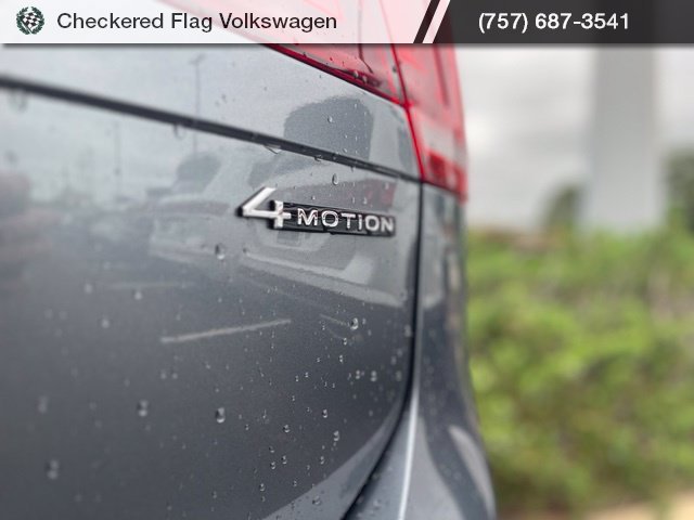Used 2022 Platinum Gray Metallic Volkswagen 2.0T SE image 11