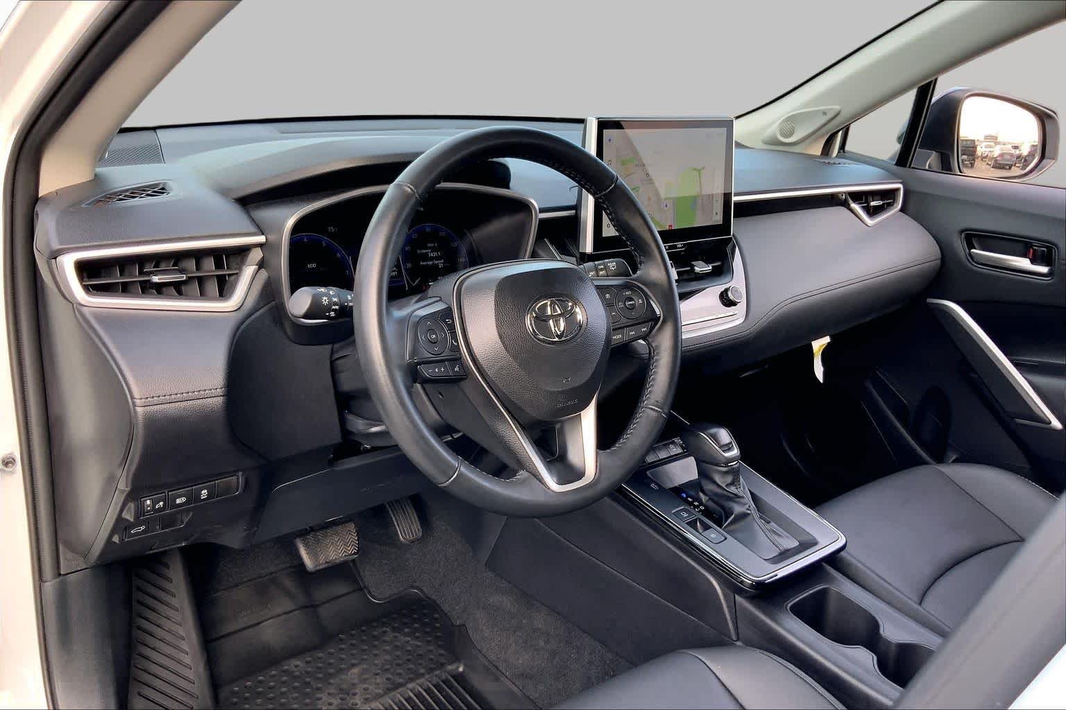 Used 2026 Wind Chill Pearl Toyota XLE image 17