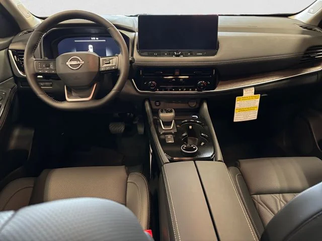 New 2026 Obsidian Green Nissan Platinum image 11
