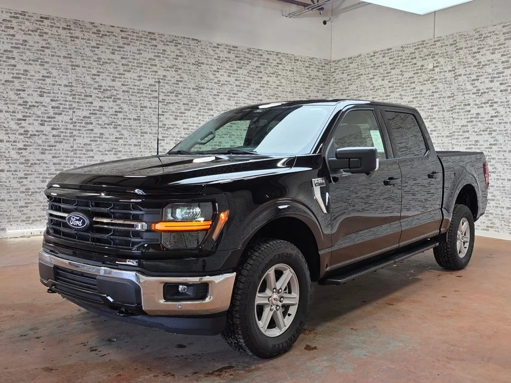 New 2026 Black Ford XLT image 3
