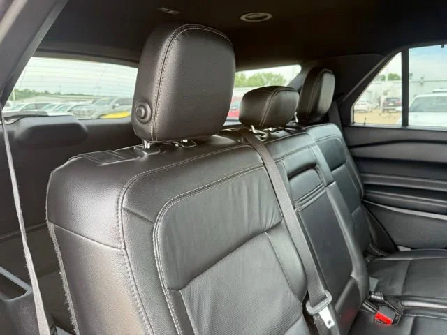 Used 2020 Black Ford Limited image 46