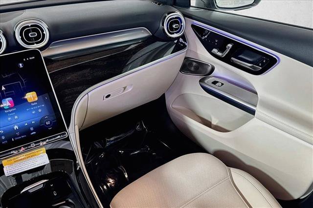 New 2026 Polar White Mercedes-Benz GLC 300 image 51