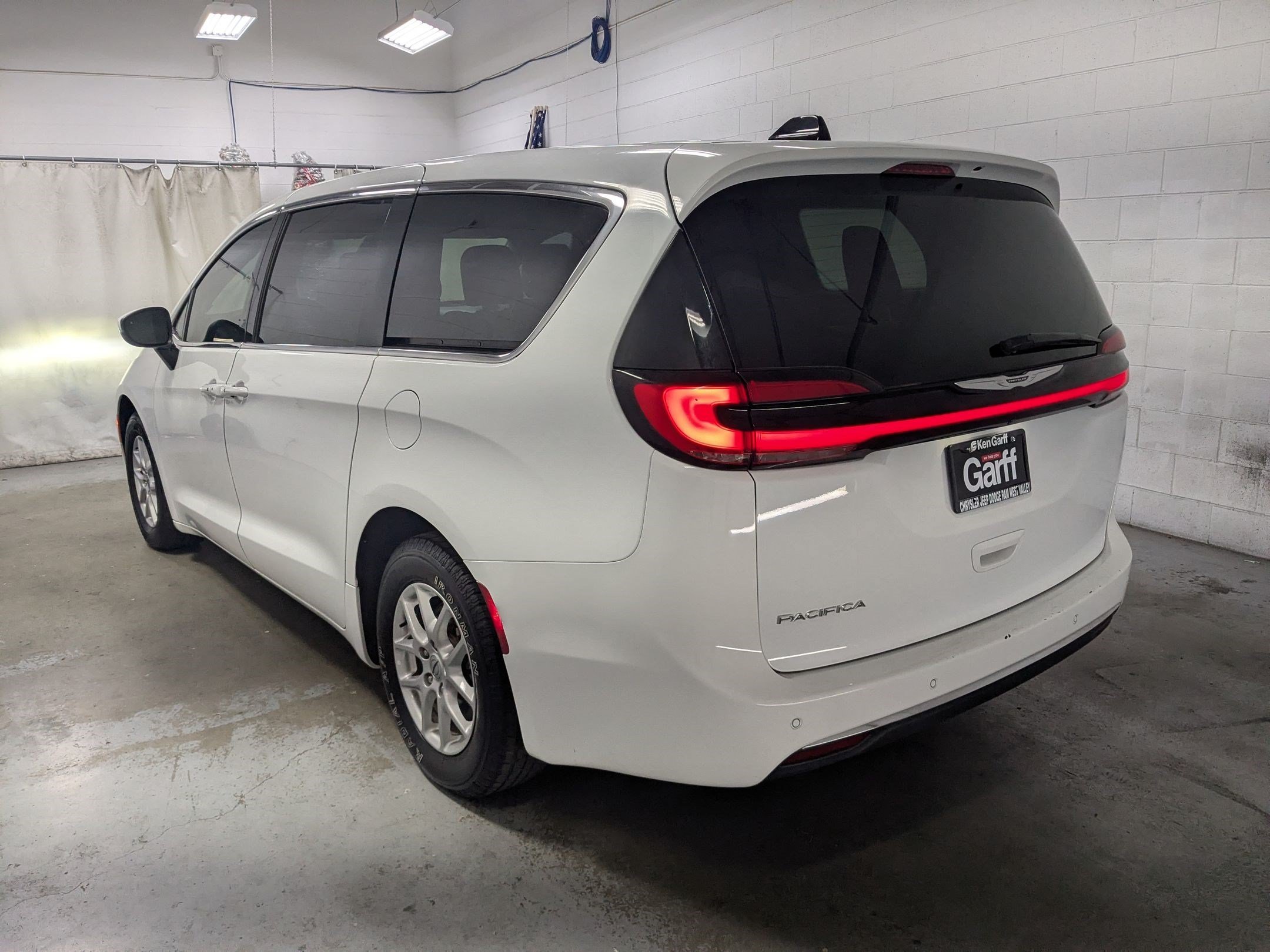 Certified Used 2023 Bright White Clearcoat Chrysler Touring L image 7