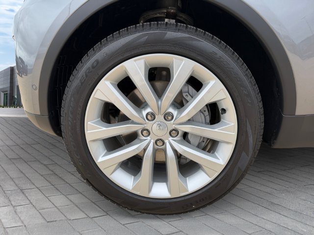 New 2026 Eiger Grey Land Rover S image 9