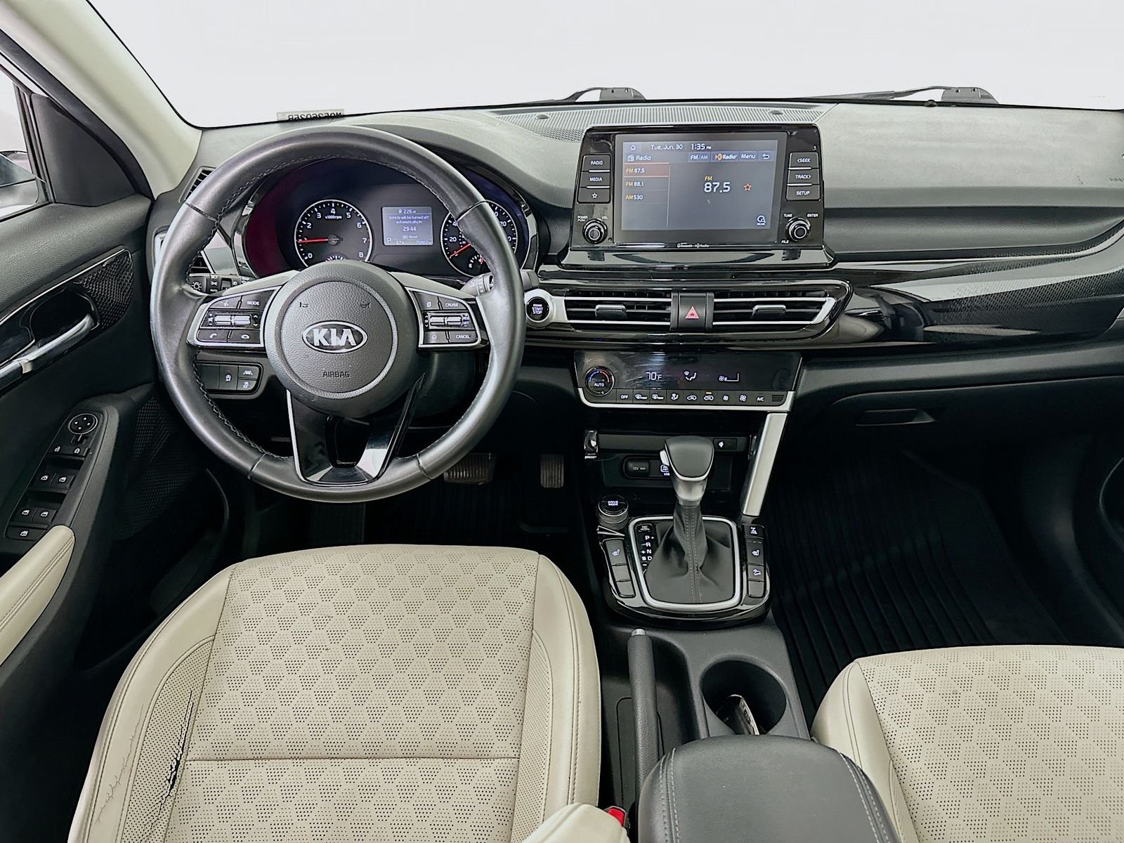 Used 2021 Snow White Pearl Kia EX image 22