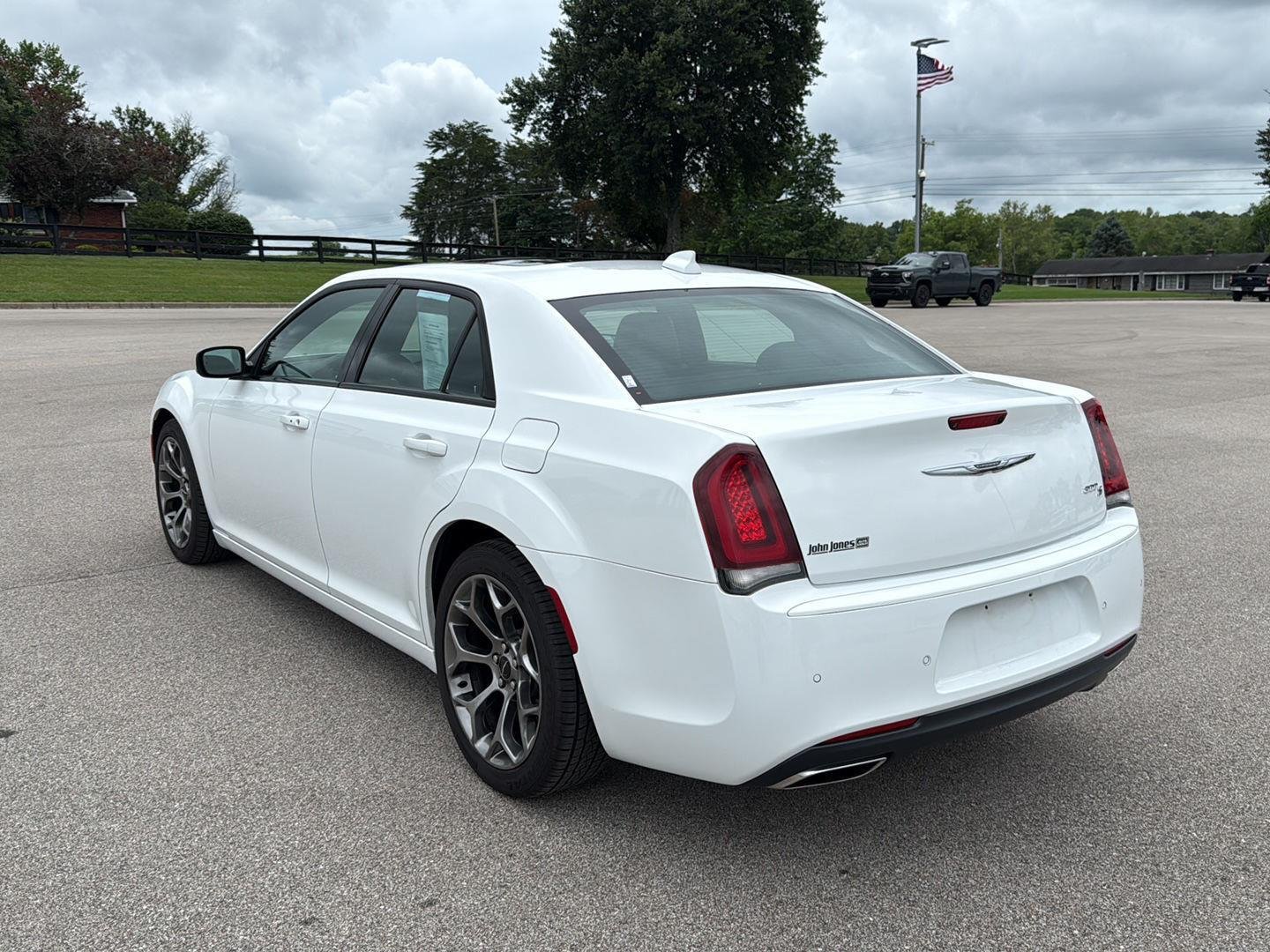 Used 2018 Bright White Clearcoat Chrysler 300S image 6