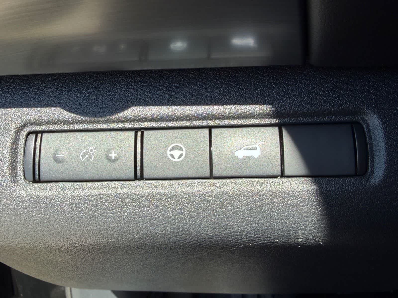 Used 2022 Super Black Nissan SL image 14
