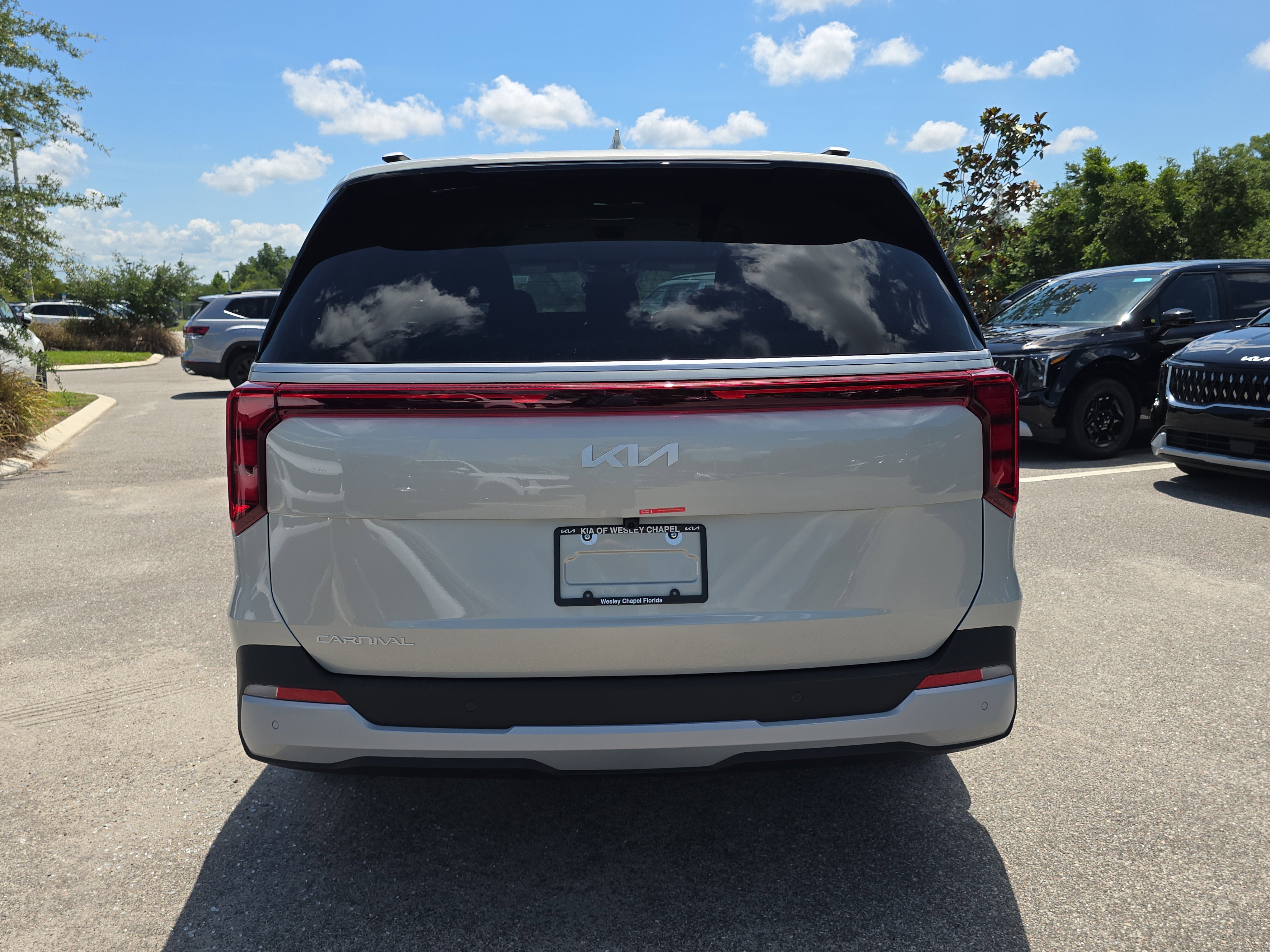 New 2026 Ivory Silver Kia EX image 7