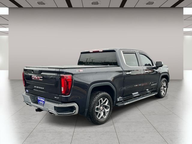 Used 2023 Silver GMC SLT image 3