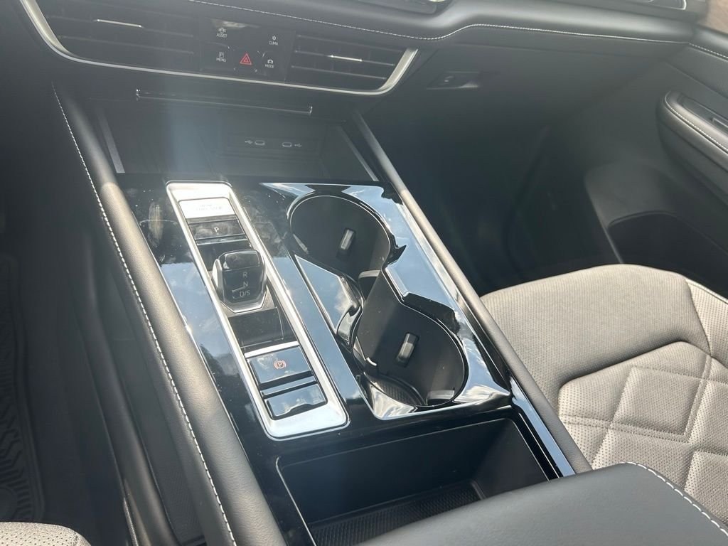 New 2026 White/off-white Volkswagen 2.0T SE w/Technology image 56