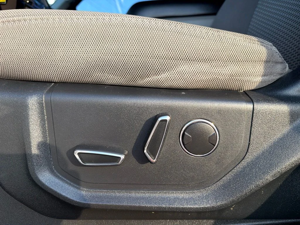 Used 2018 White Ford XLT image 30