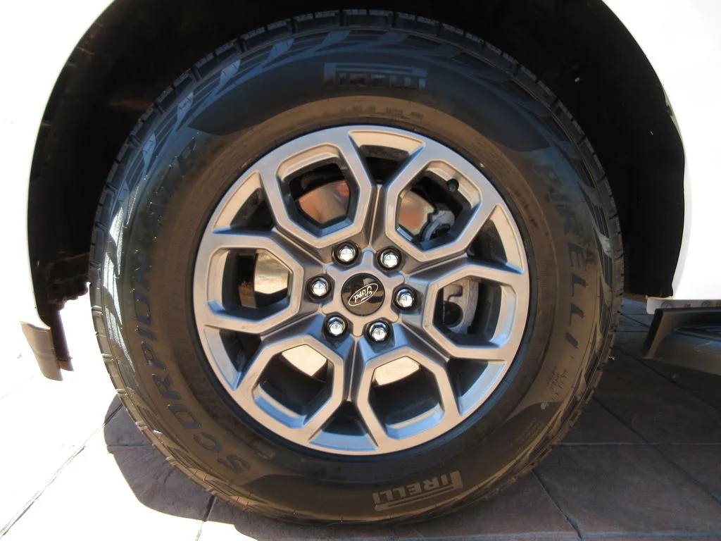 Certified Used 2025 Oxford White Ford Active image 8