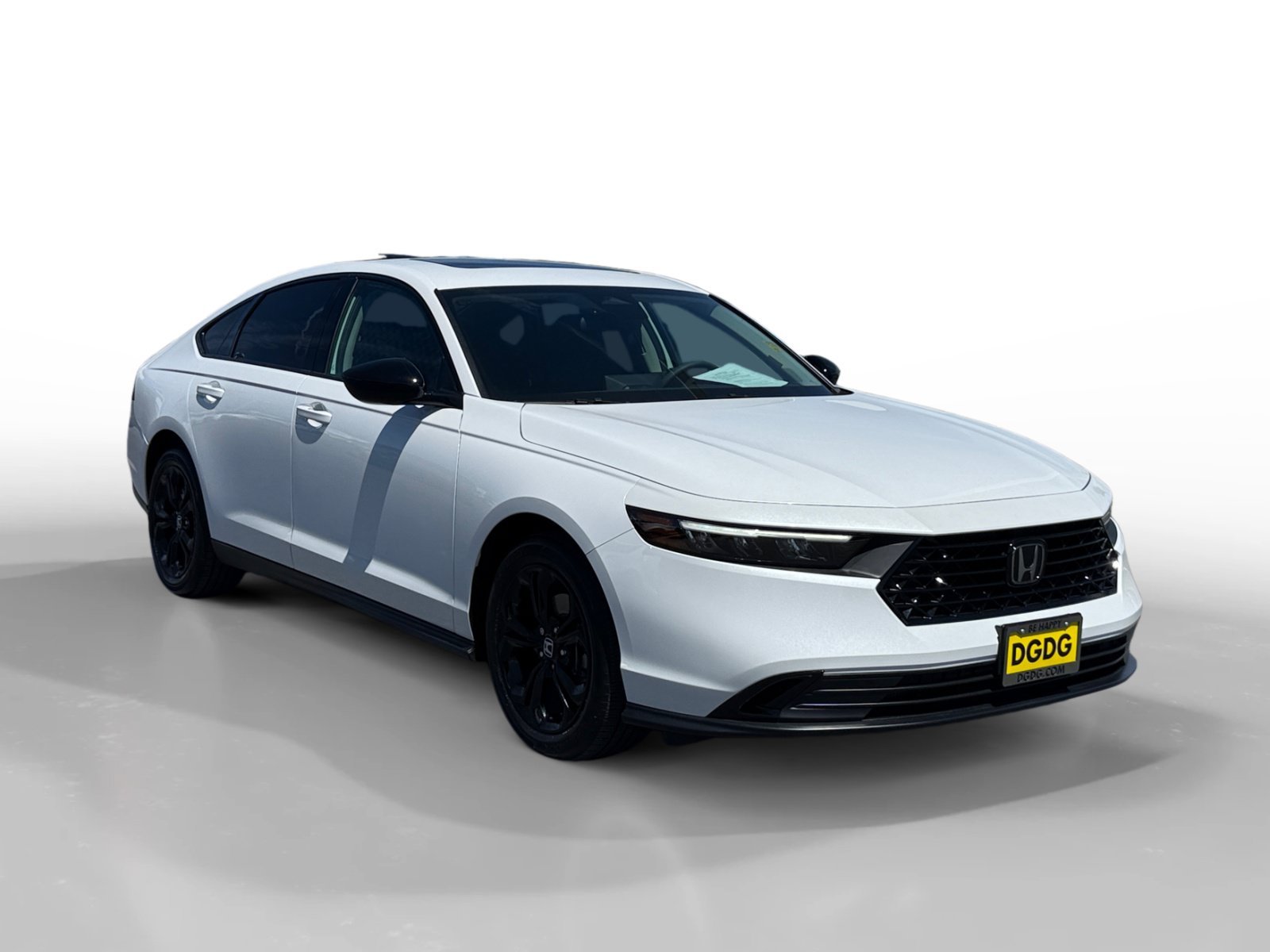Used 2025 White Honda SE image 7