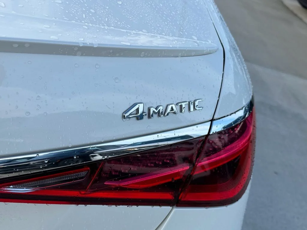 Used 2023 Diamond White Mercedes-Benz S 580 image 16